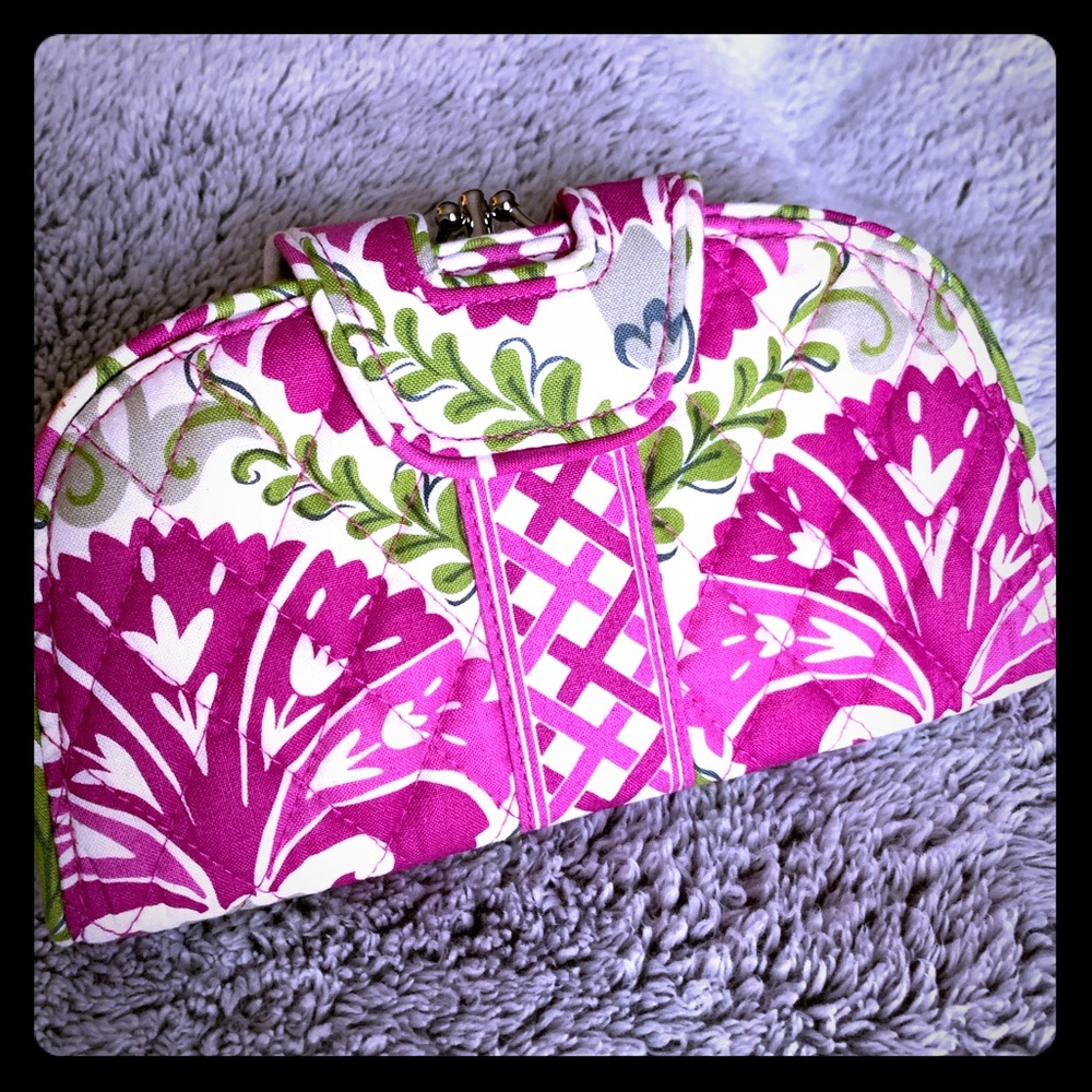 Vera Bradley Kiss ‘n Snap Wallet in Julep Tulip